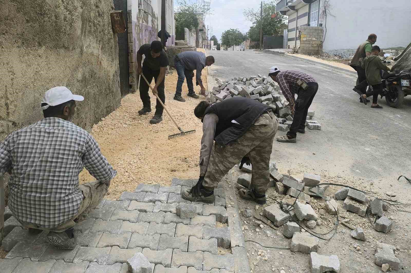 Araban’da cadde ve sokaklarda iyileştirilme çalışmaları sürüyor