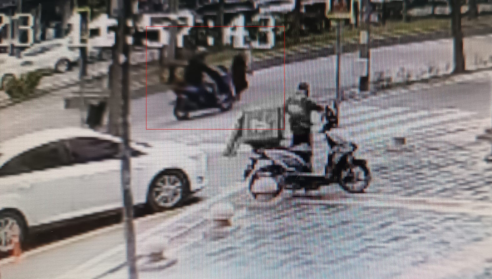Batman’da motosikletin yayaya çarpma anı kamerada