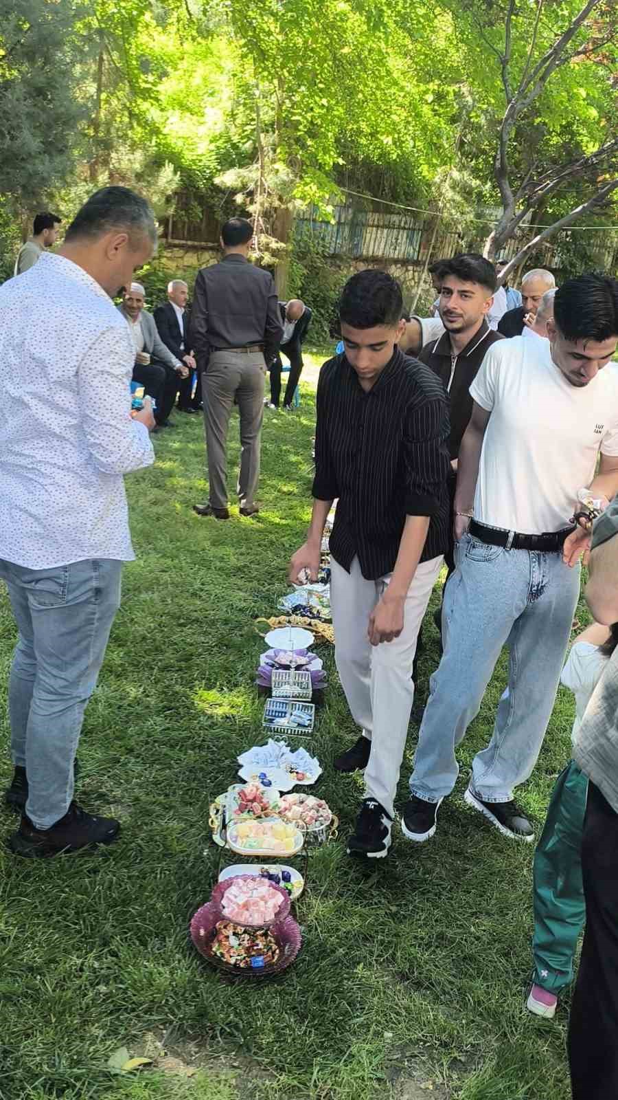 Diyarbakır’da eski bayramlaşma kültürü yaşatılıyor
