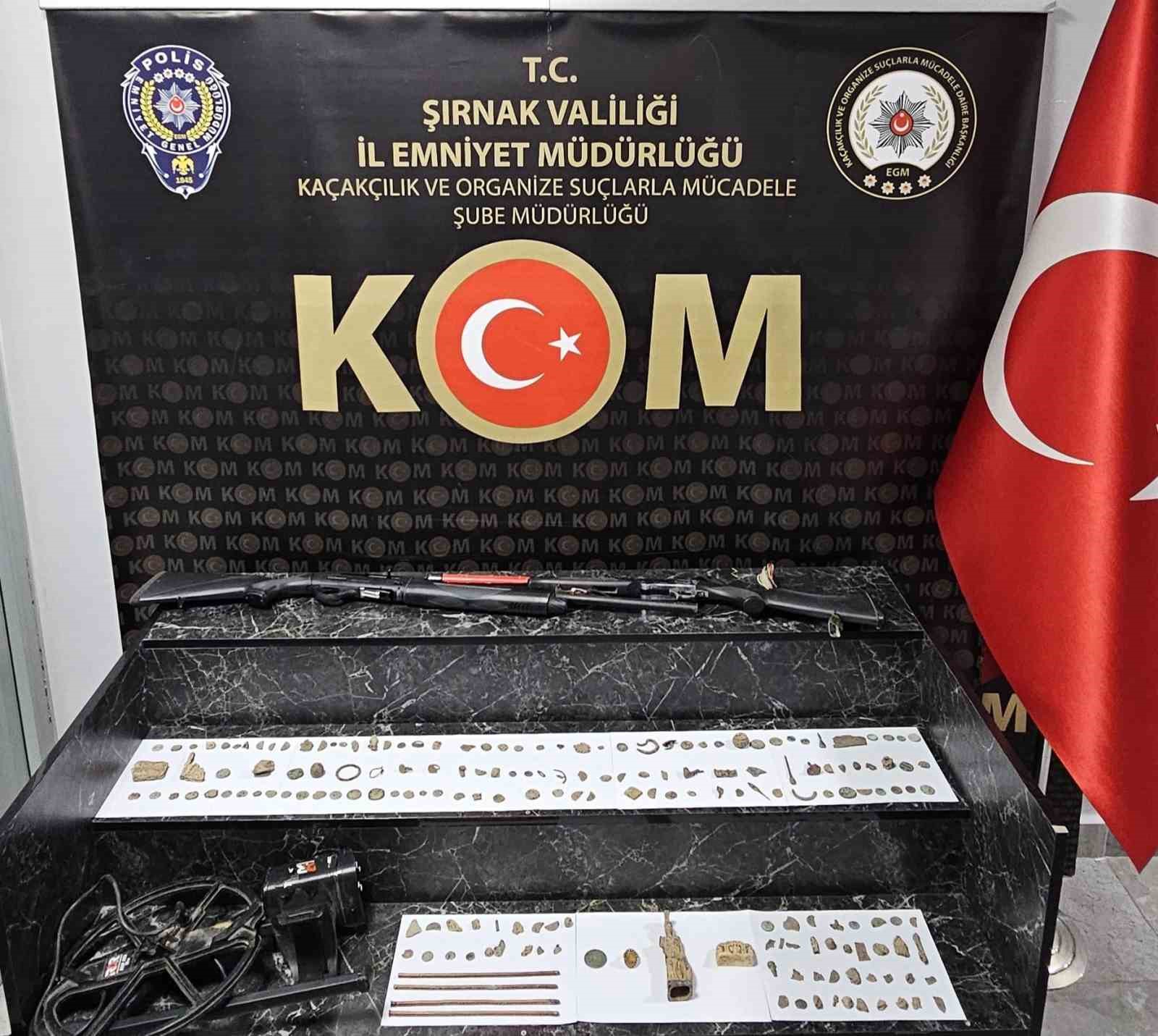 Şırnak’ta tarihi eser operasyonunda 180 obje ele geçirildi
